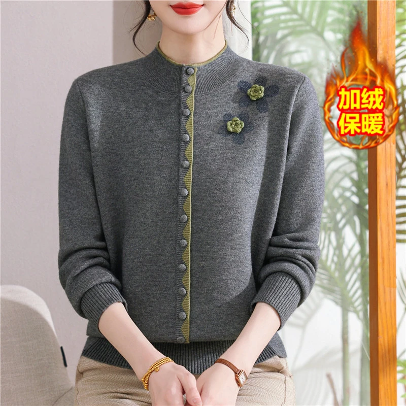 妈妈装冬季加绒加厚毛衣洋气一体绒上衣中老年女装保暖内搭打底衫