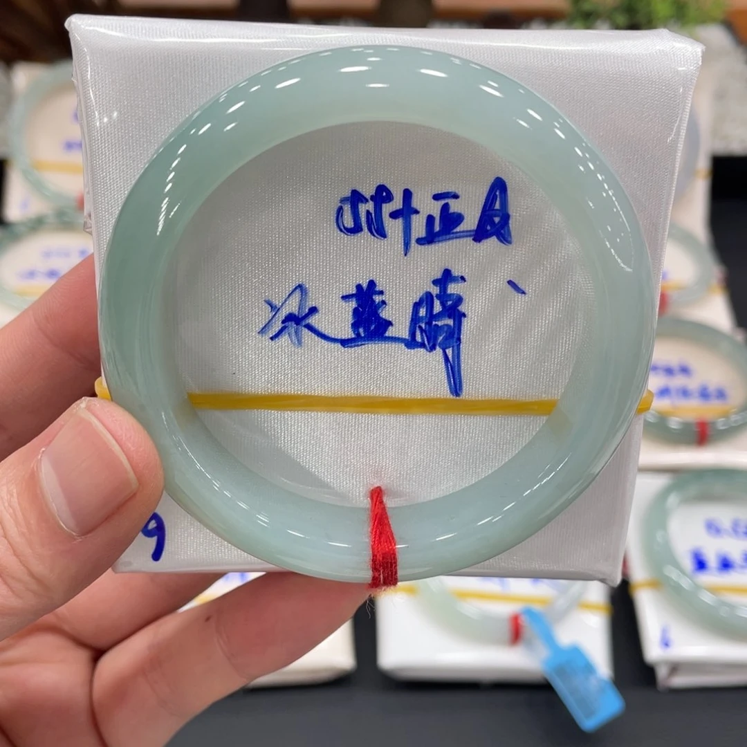 未镶嵌手镯翡翠翡翠