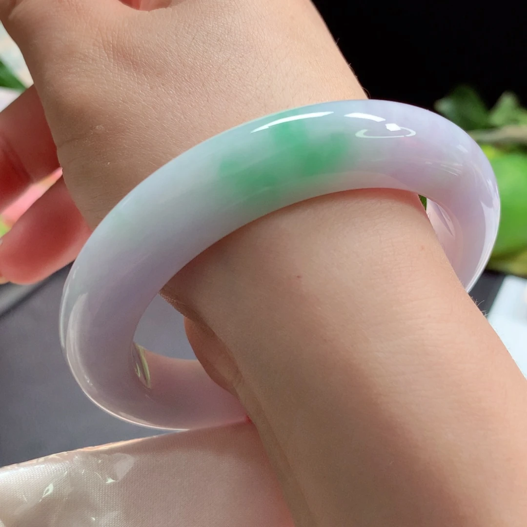 翡翠未镶嵌手镯77春彩泥鳅背