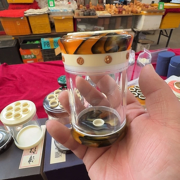 *****虎纹变形金刚蝈蝈罐一个