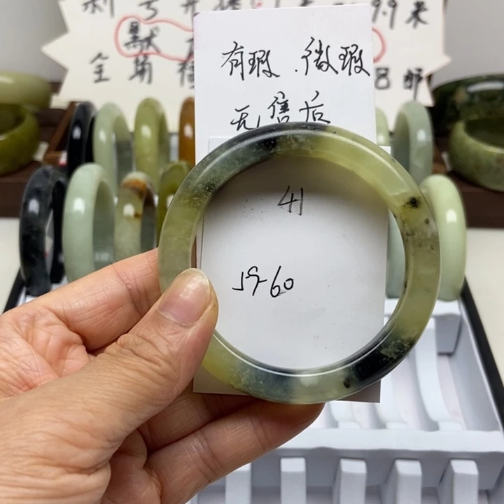 未镶嵌蛇纹石玉手镯