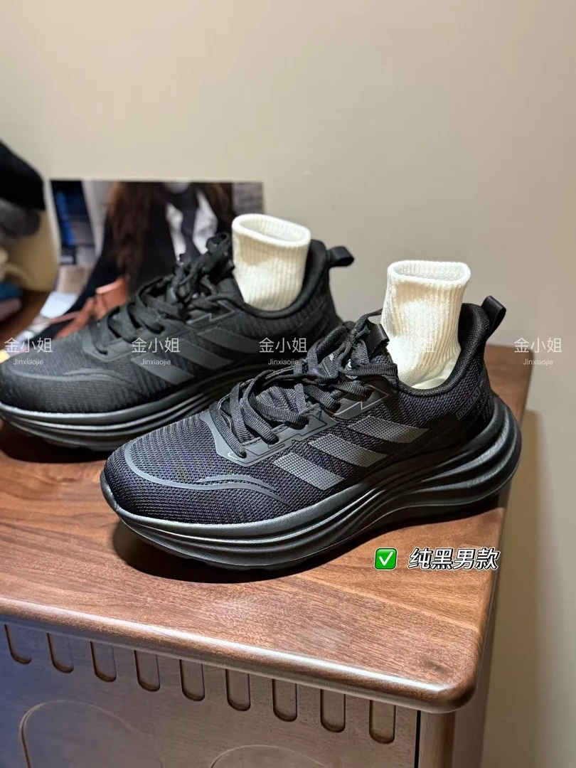 「金小姐」跑步软底减震透气轻便休闲运动鞋～