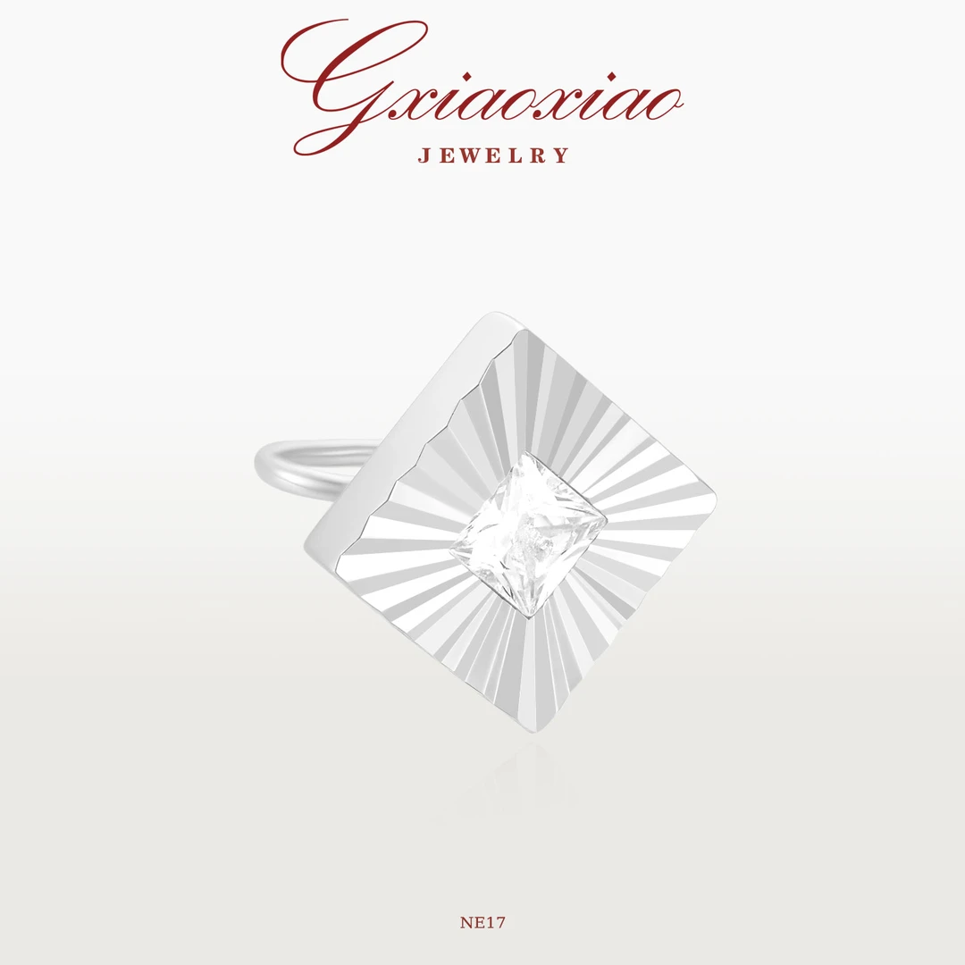 G XIAOXIAO 镀K金 气质时尚简约小众百搭方形银色耳夹 NE17