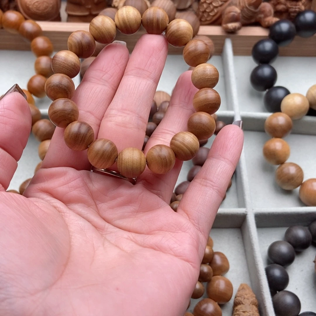 檀香木手串/手链国**超老山檀香黑肉奶香手串