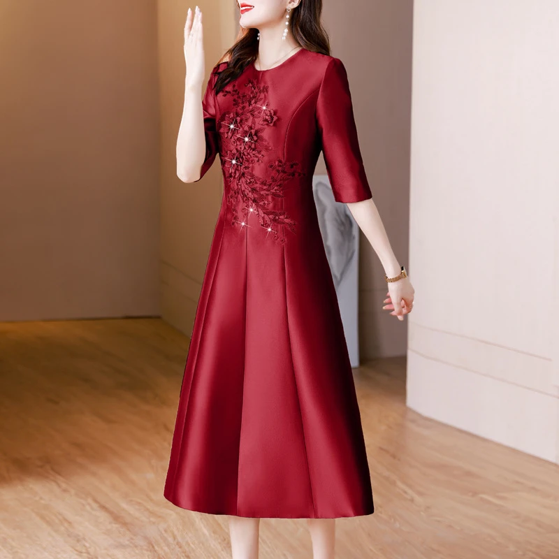 喜婆婆婚宴装礼服裙2025秋季新款时尚优雅复古重工刺绣亮片连衣裙