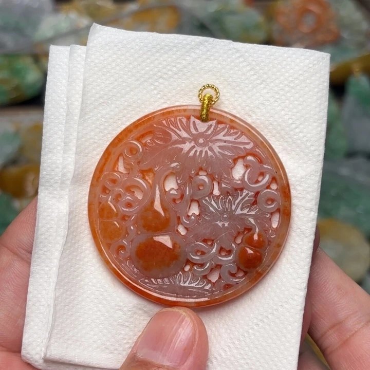 翡翠颈饰未镶嵌吊坠