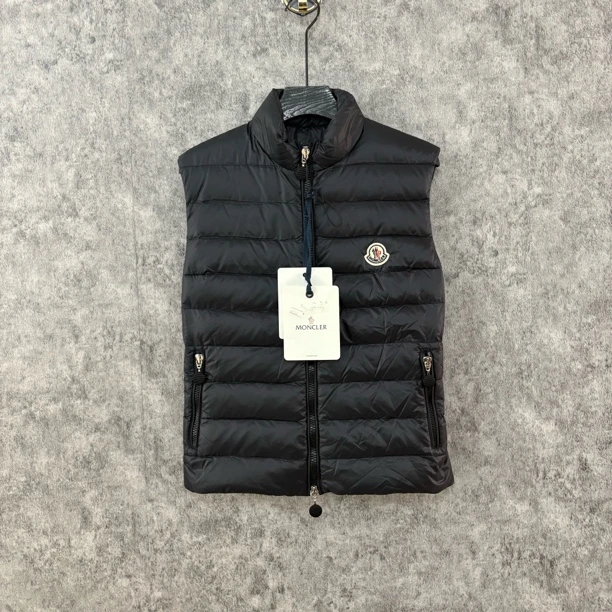 未使用 MONCLER moncler黑色羽绒马甲