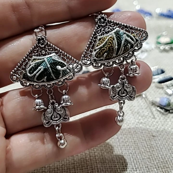 合金民族风服饰小耳环