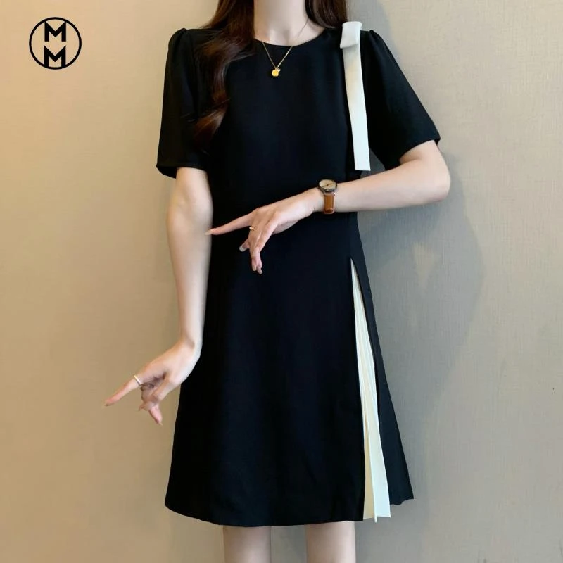 MM大码高级感撞色拼接百褶连衣裙女夏季新款胖显瘦气质字中长裙