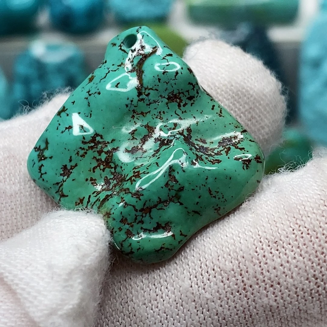 绿松石未镶嵌天然原矿 带武汉地大证书