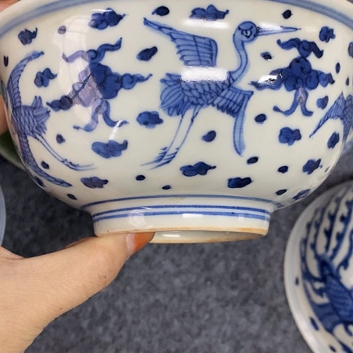 海***痛青花碗一个，青花碗