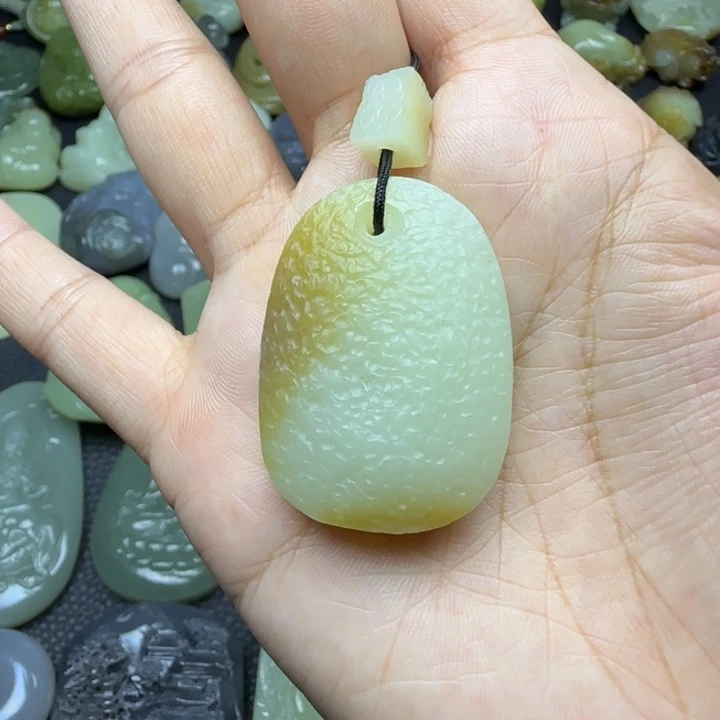 未镶嵌和田玉挂件