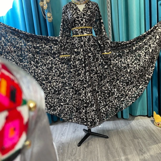 高腰大摆显瘦春夏新款连衣裙