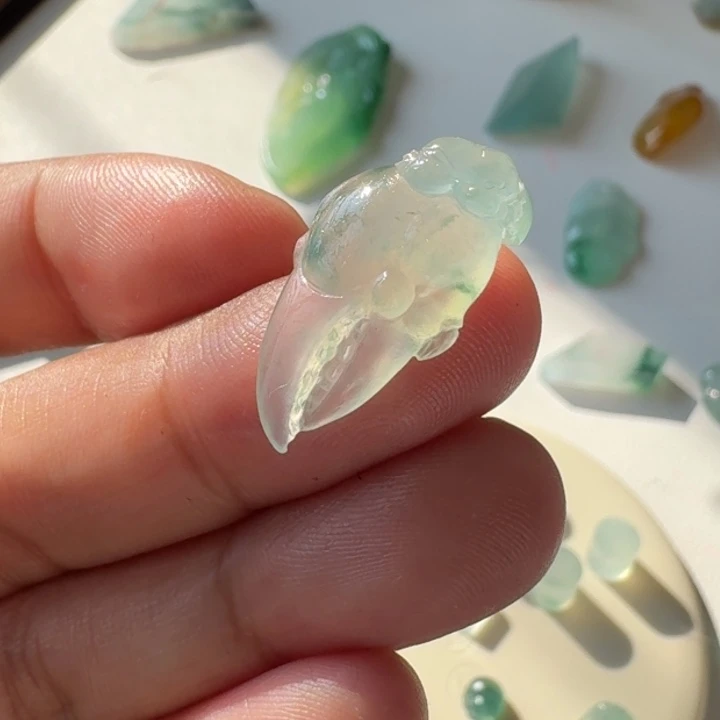定制翡翠未镶嵌蟹抓
