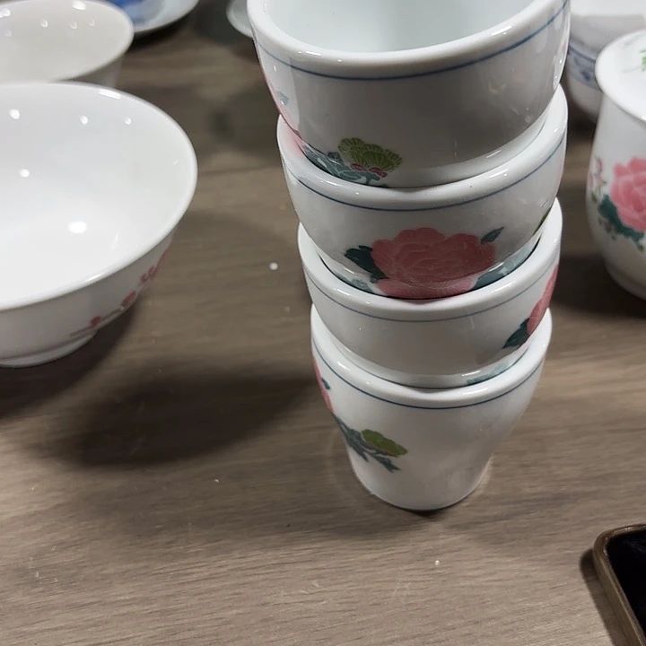 陶帅*杯子，杯子，杯子，杯子，杯子四个拿给我