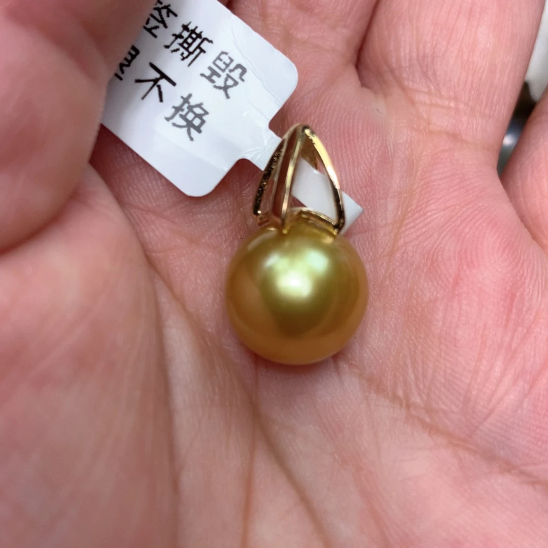颈饰18K金镶嵌海水珍珠