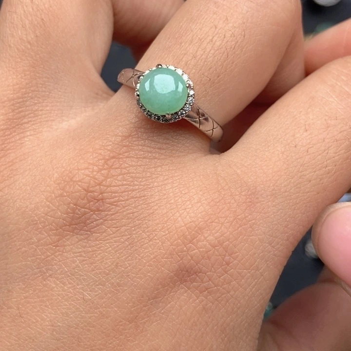 翡翠未镶嵌戒指戒指