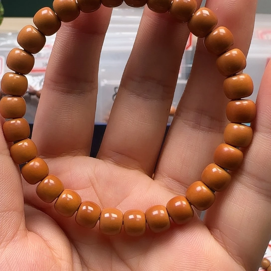 子***酱橄榄核手串老挝面无白7.6mm单圈