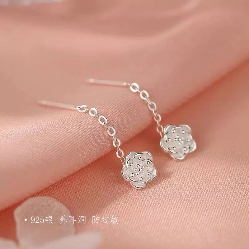 925银山茶花耳钉2025新爆款耳环女睡觉免摘养小花耳钉