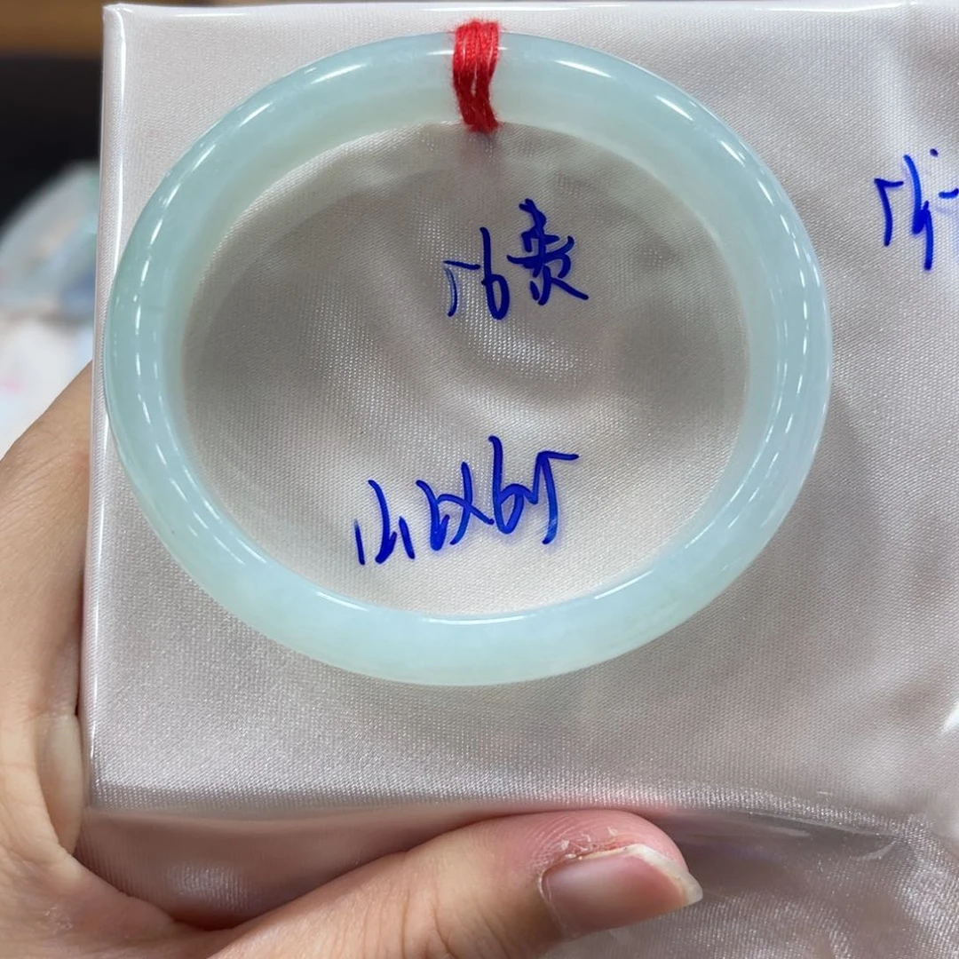 未镶嵌手镯翡翠翡翠