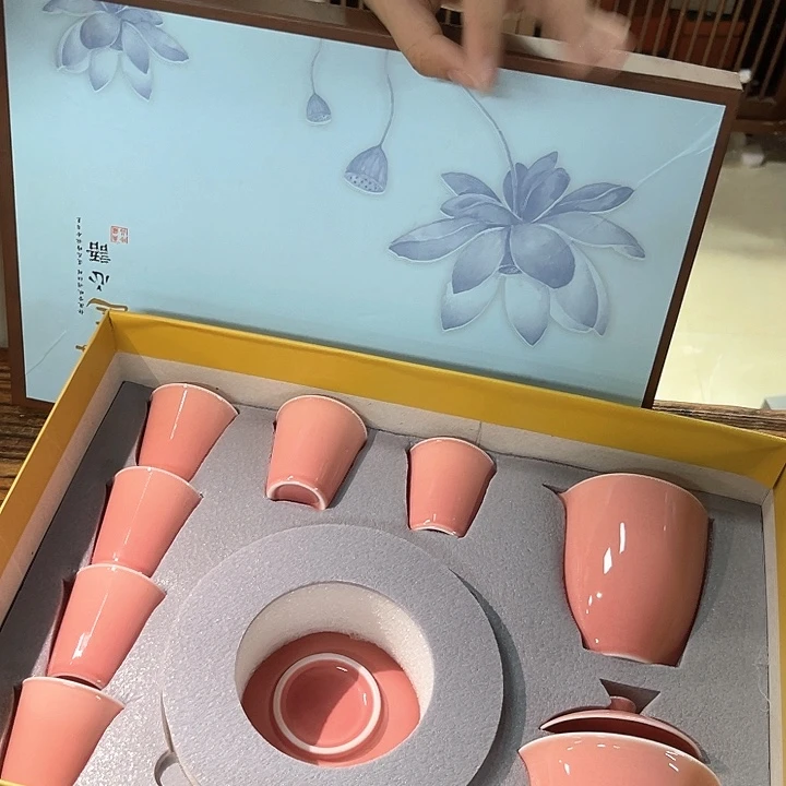 孤品茶具套装等。