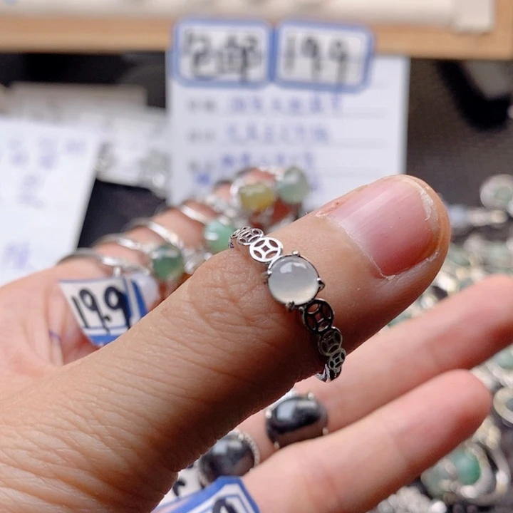 如***风未镶嵌戒指翡翠缅甸