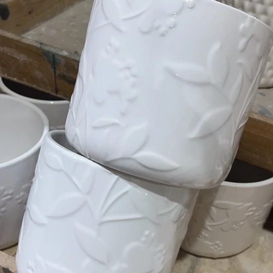 多肉绿植陶瓷花盆9.9包邮，有孔