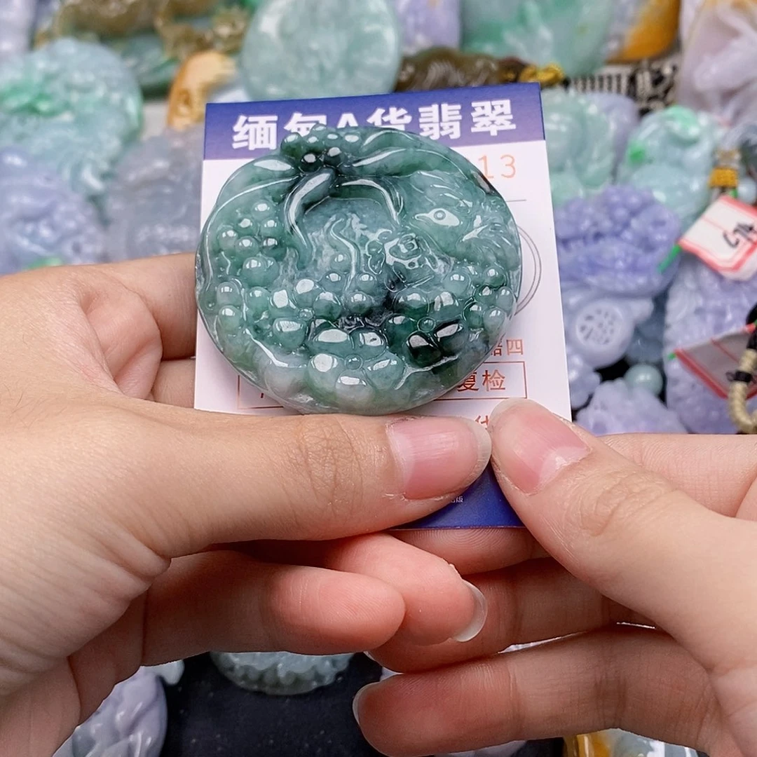 吊坠(不含链)未镶嵌翡翠