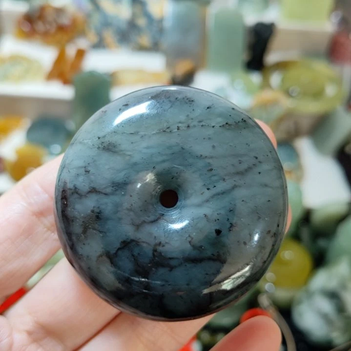 岫玉未镶嵌平安扣