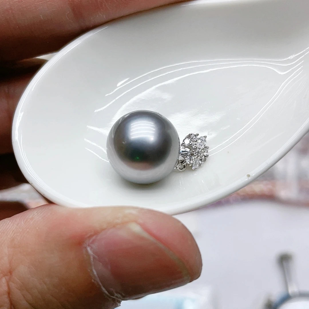 海水珍珠颈饰18K金镶嵌