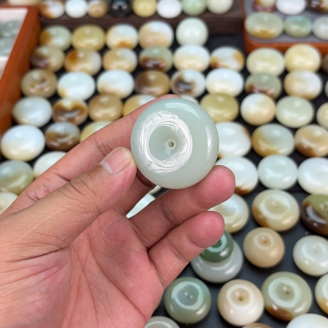 三***七颈饰未镶嵌和田玉