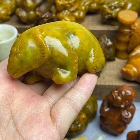 蛇纹石玉未镶嵌颈饰4