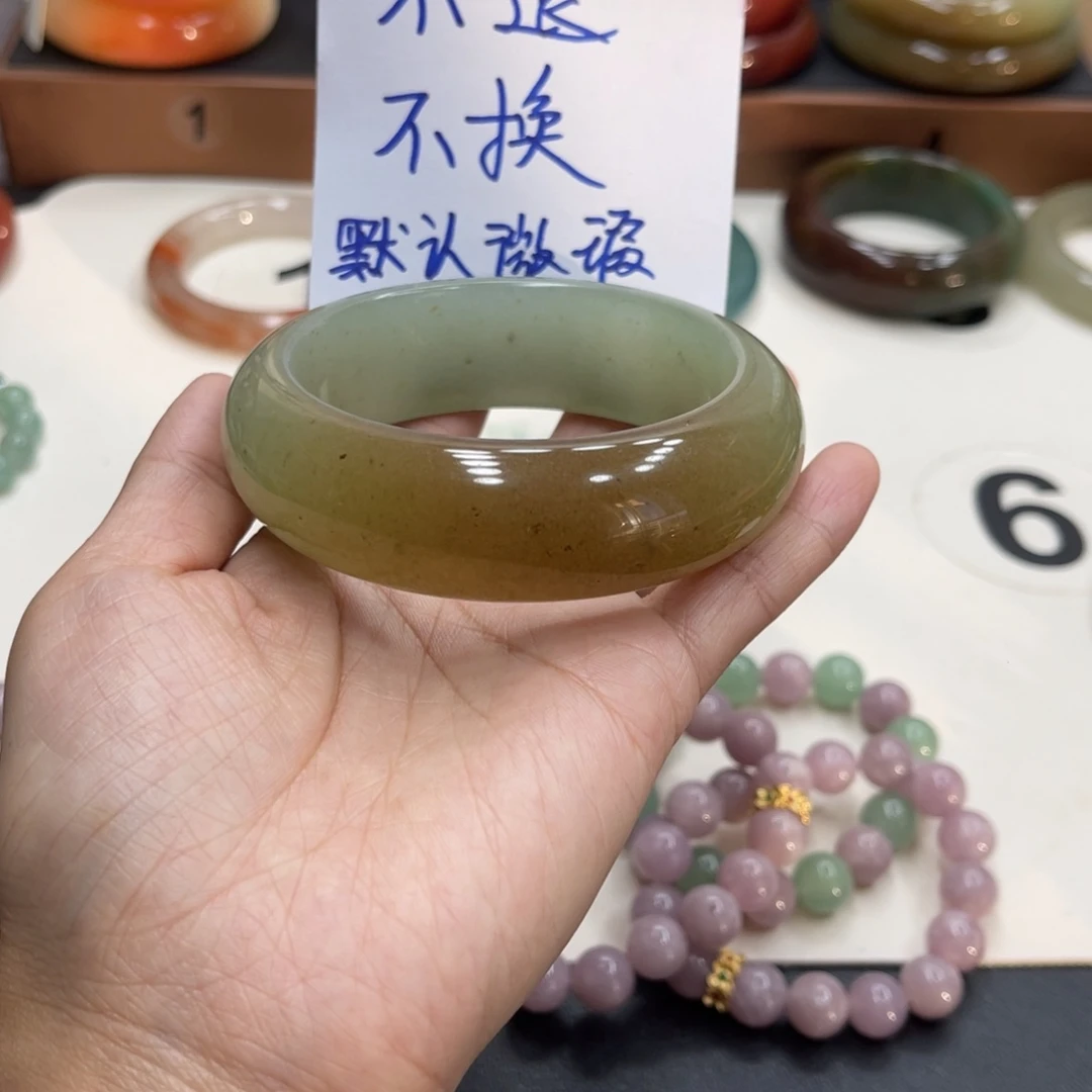 石英岩玉未镶嵌珠宝奇石