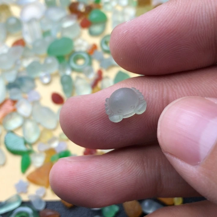 定制翡翠未镶嵌挂件