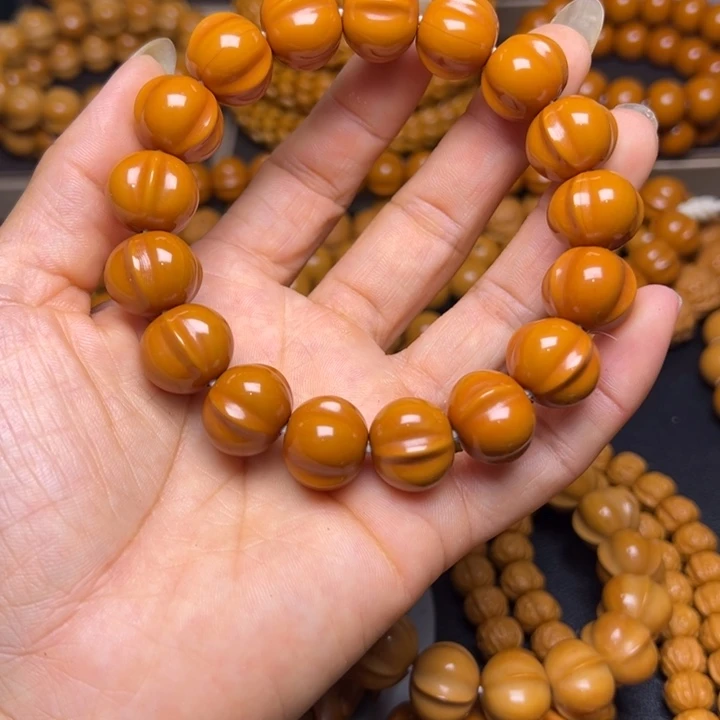 橄榄核吊坠聚宝盆