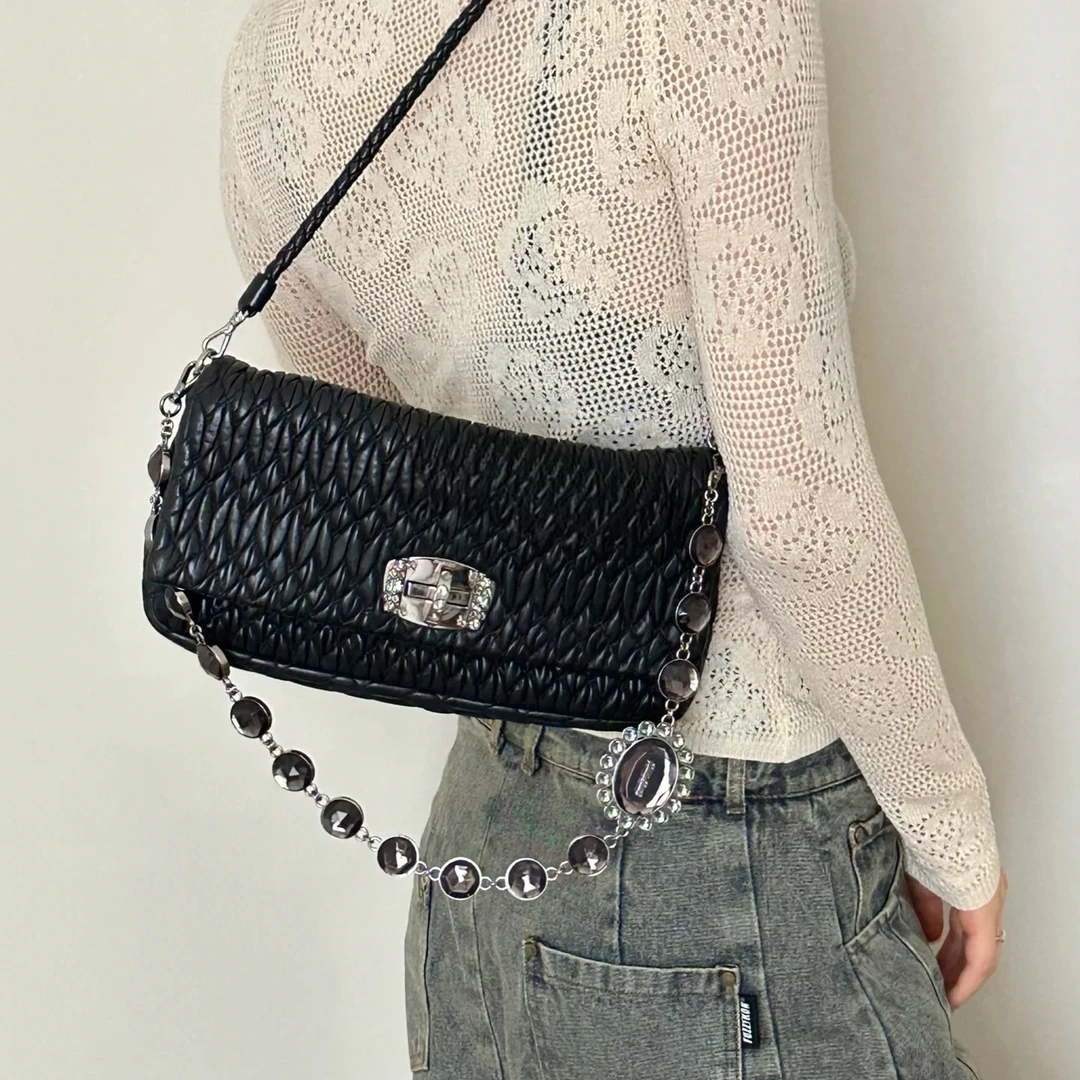 95新 MIU MIU/缪缪 黑宝石褶皱宝石单肩包
