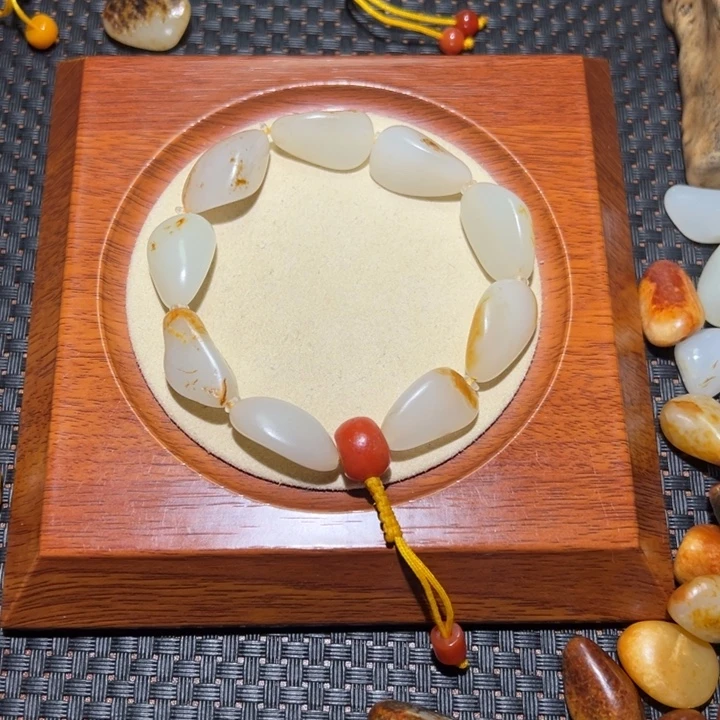 和田玉未镶嵌手链