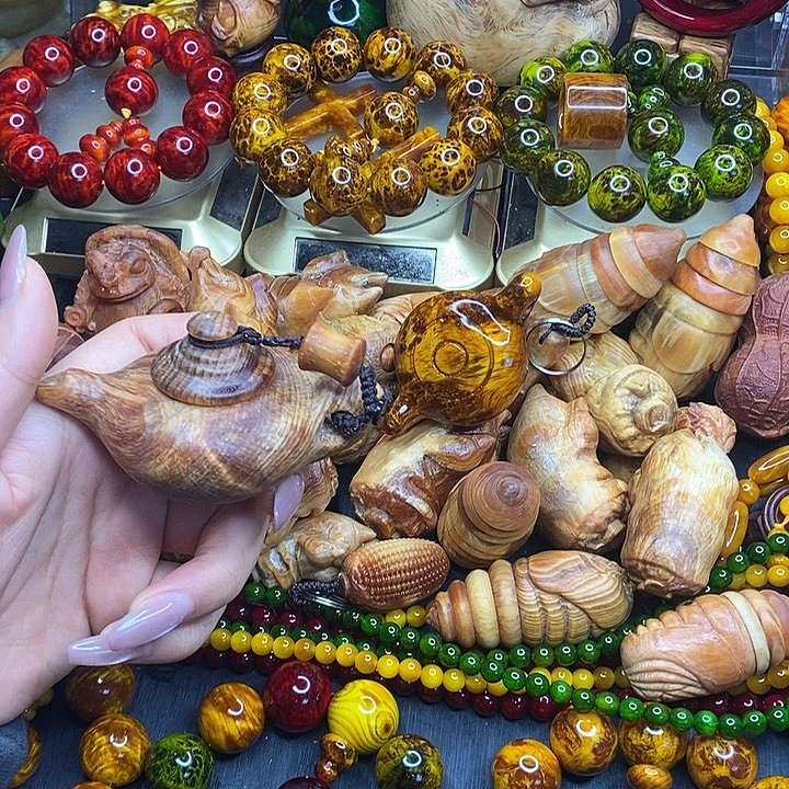 松木琥珀木文玩手串