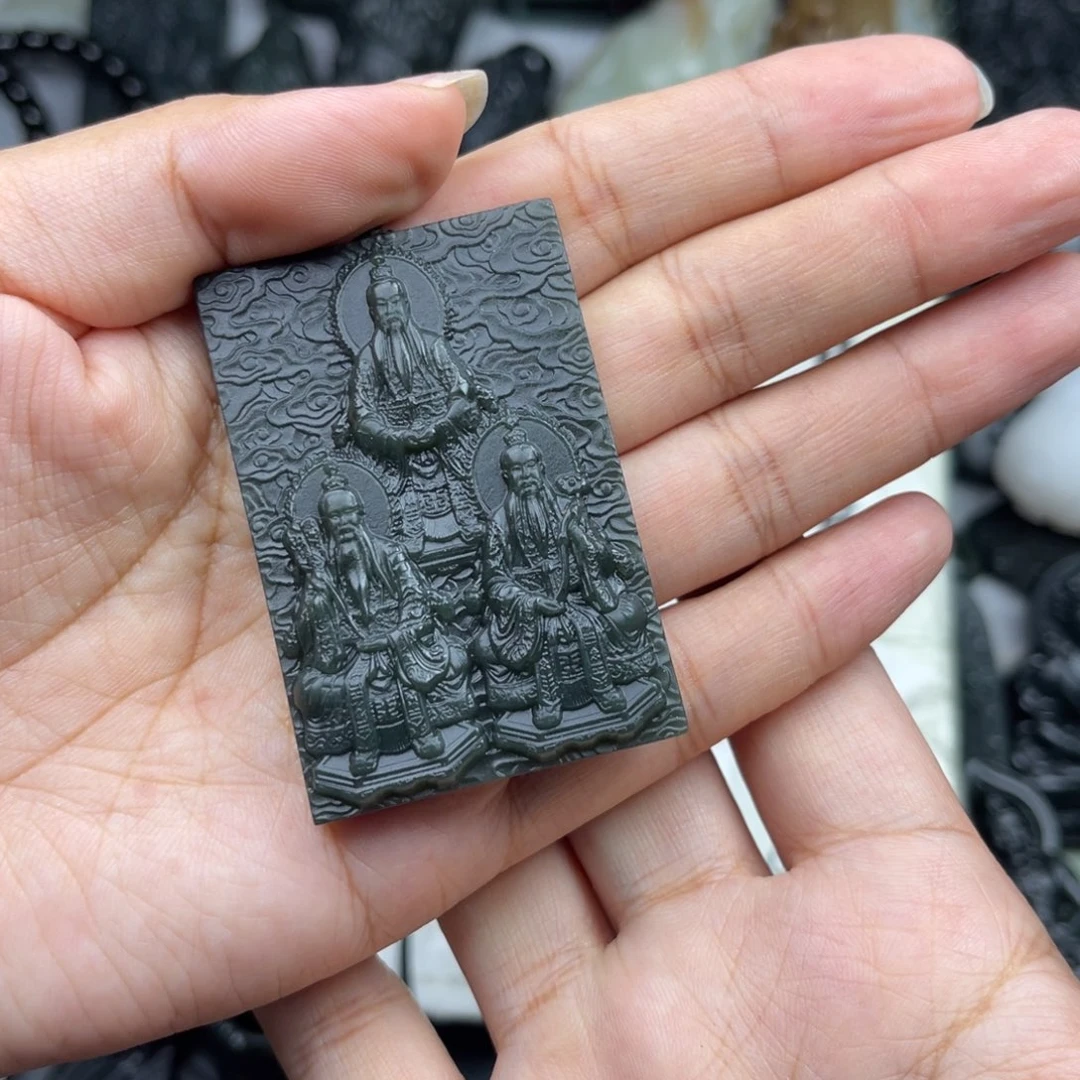 和田玉未镶嵌颈饰多**文