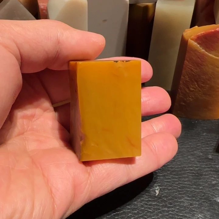 老挝石风**翁北部黄印章，