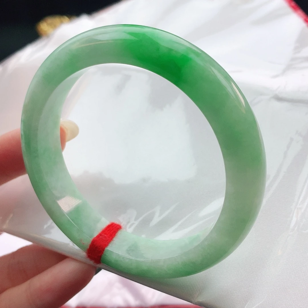 翡翠手镯未镶嵌56圈口882349