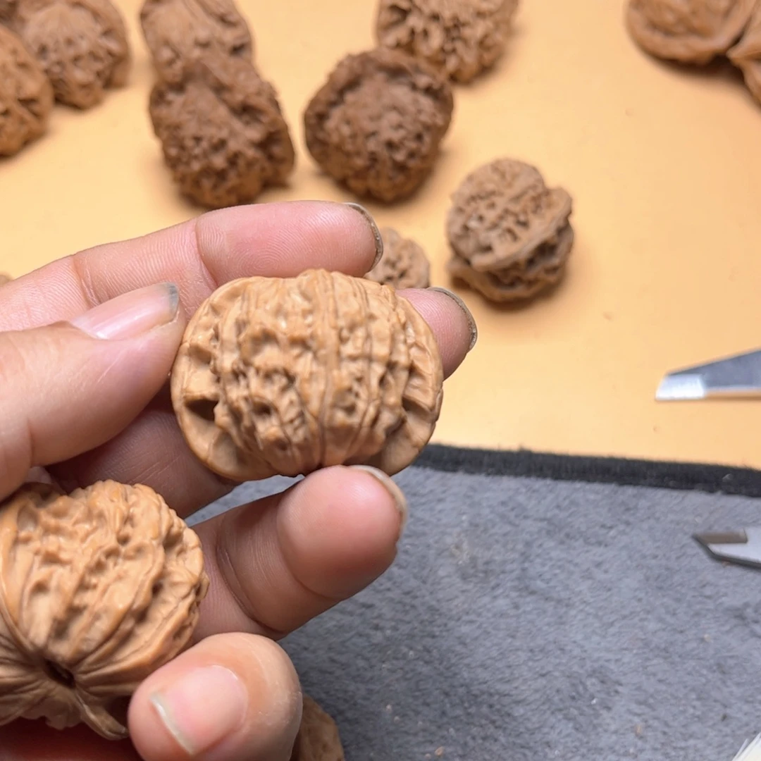 @***哥文玩核桃吊坠老款