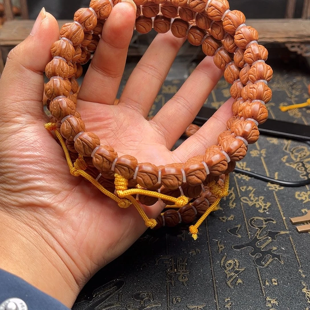桃核吊坠小龙纹手持