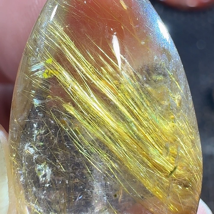 华***身未镶嵌颈饰水晶好