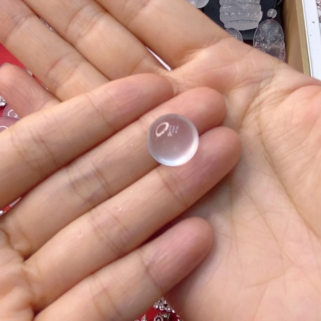 刚***石英质玉未镶嵌蛋面