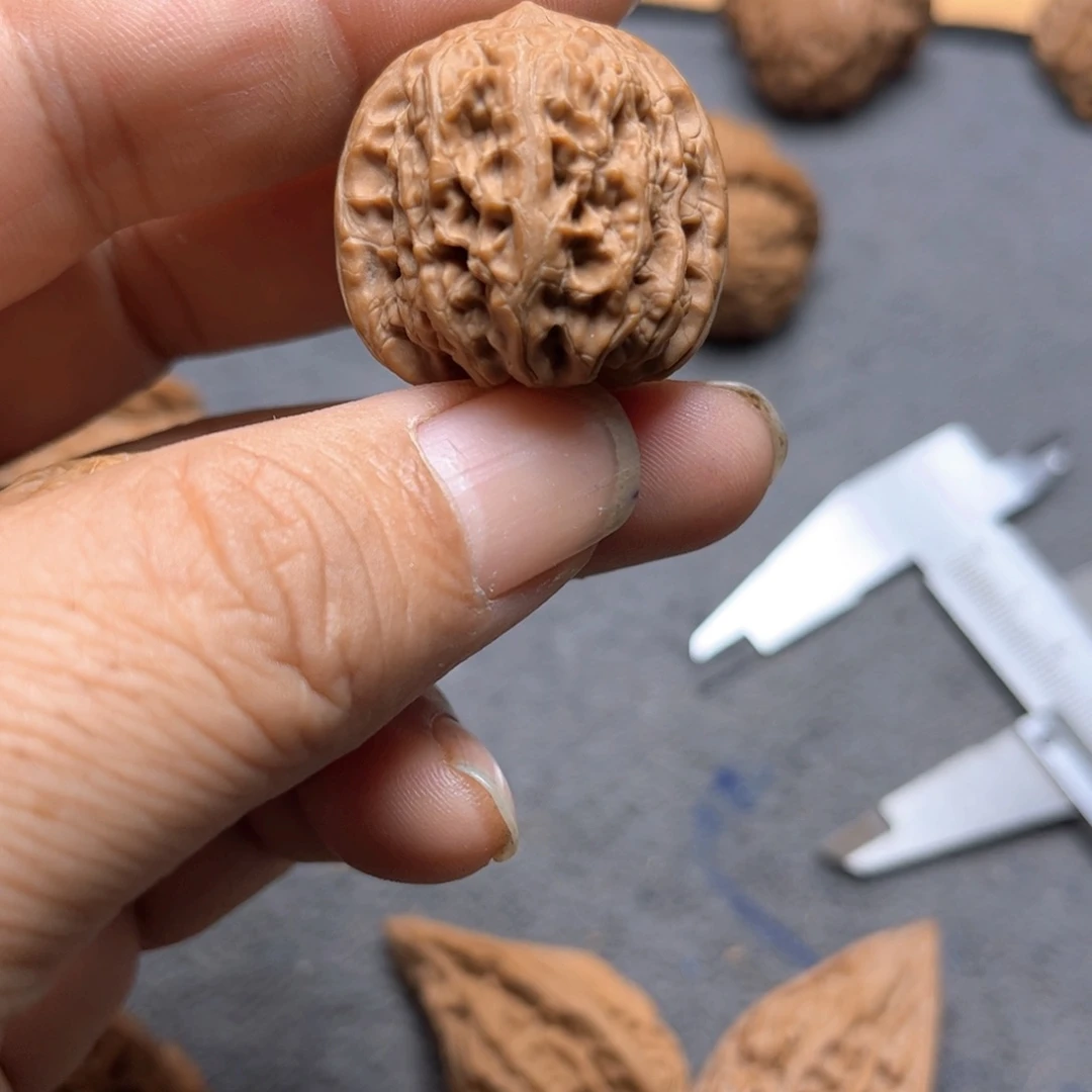 念***玖文玩核桃吊坠野生