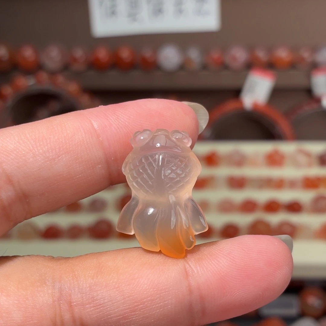 南红玛瑙未镶嵌川料金鱼