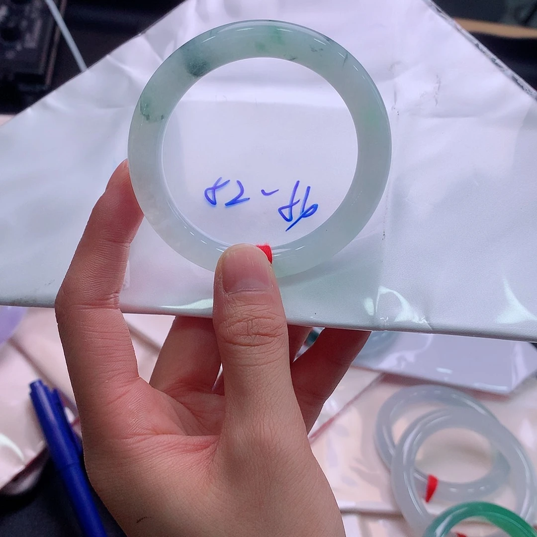 未镶嵌手镯翡翠翡翠