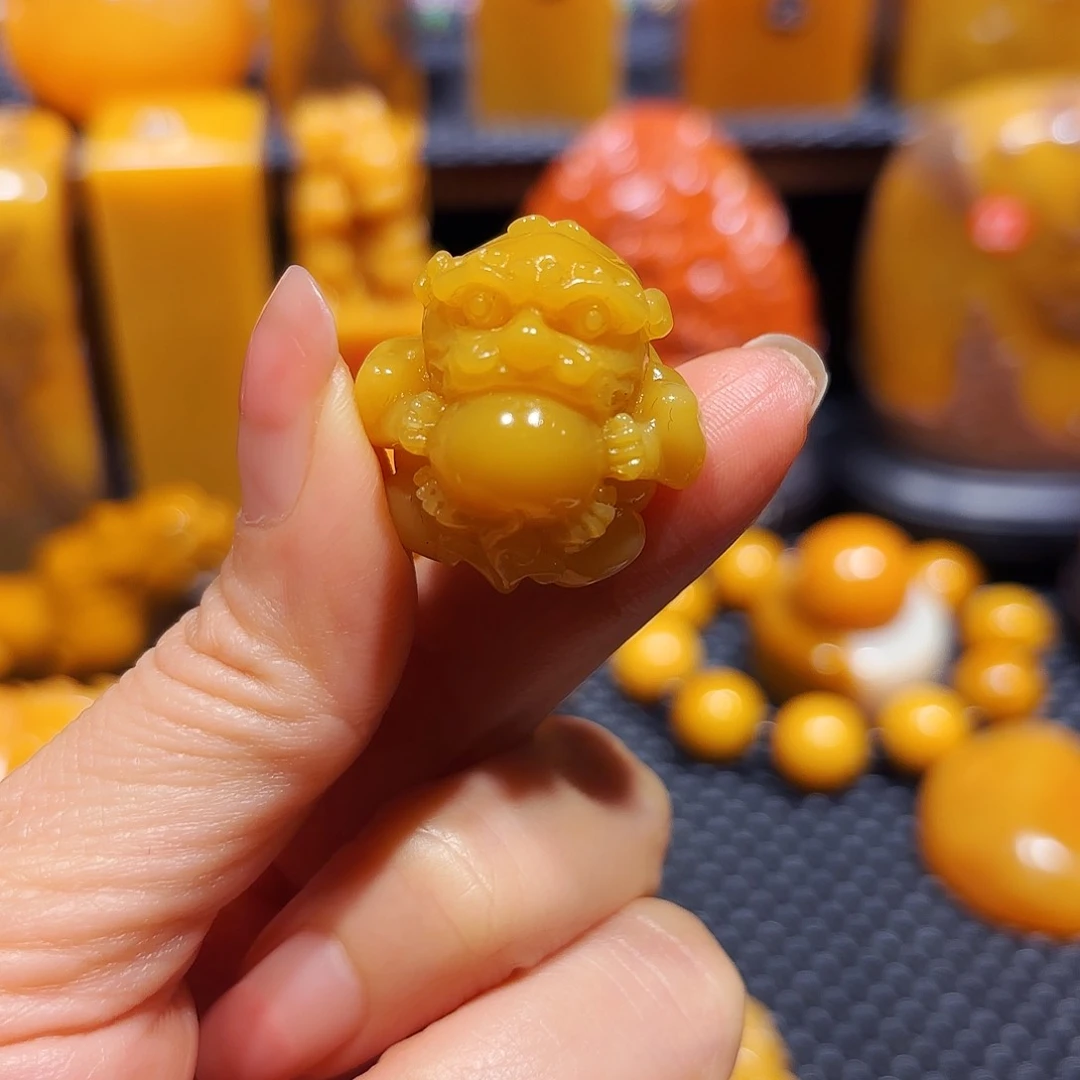 田黄石我****来石雕石雕石雕