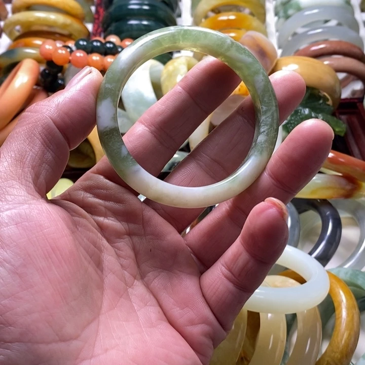 未镶嵌蛇纹石玉手镯